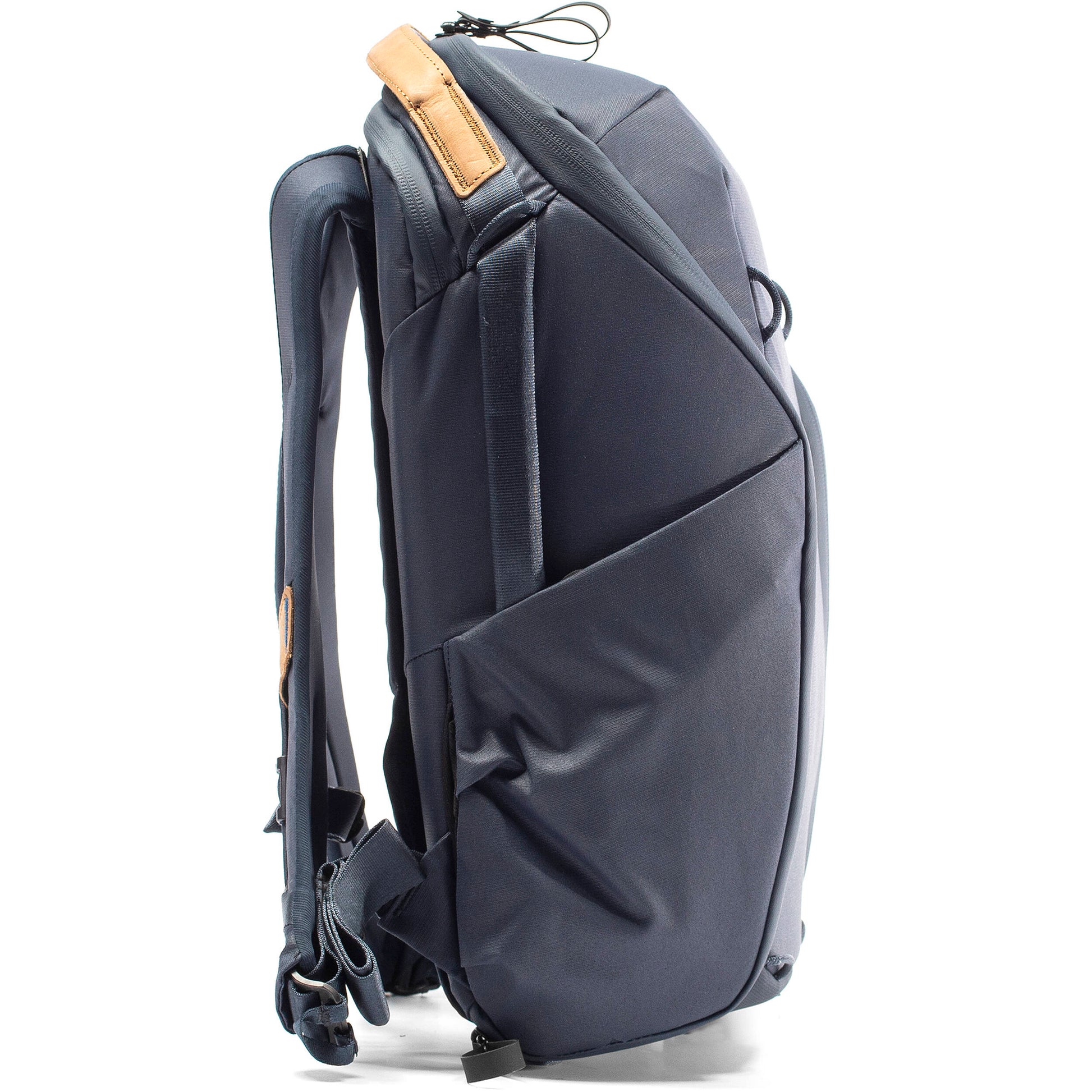 Everyday Backpack Zip with 270-degree UltraZip top and side access, expandable pockets and padded straps.

