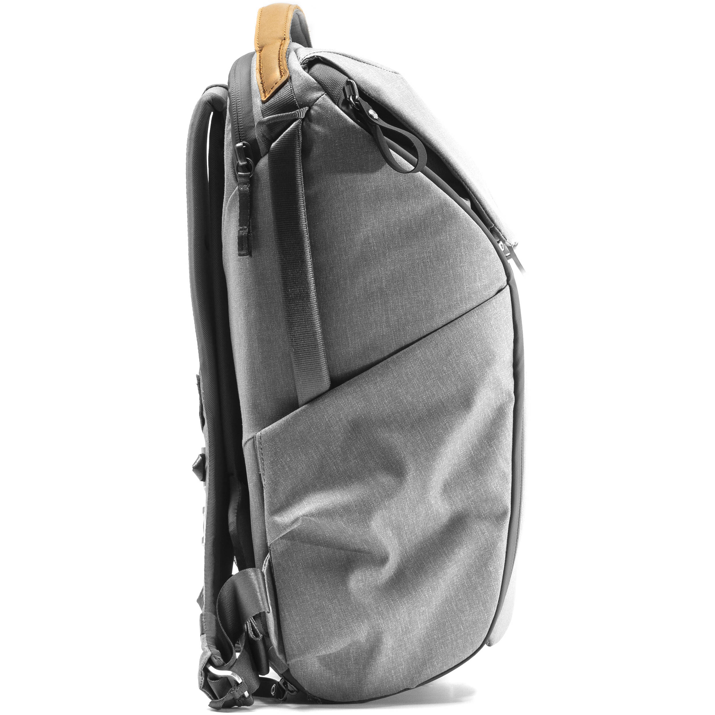Everyday Backpack with top MagLatch, side pockets, FlexFold dividers, and padded straps.
