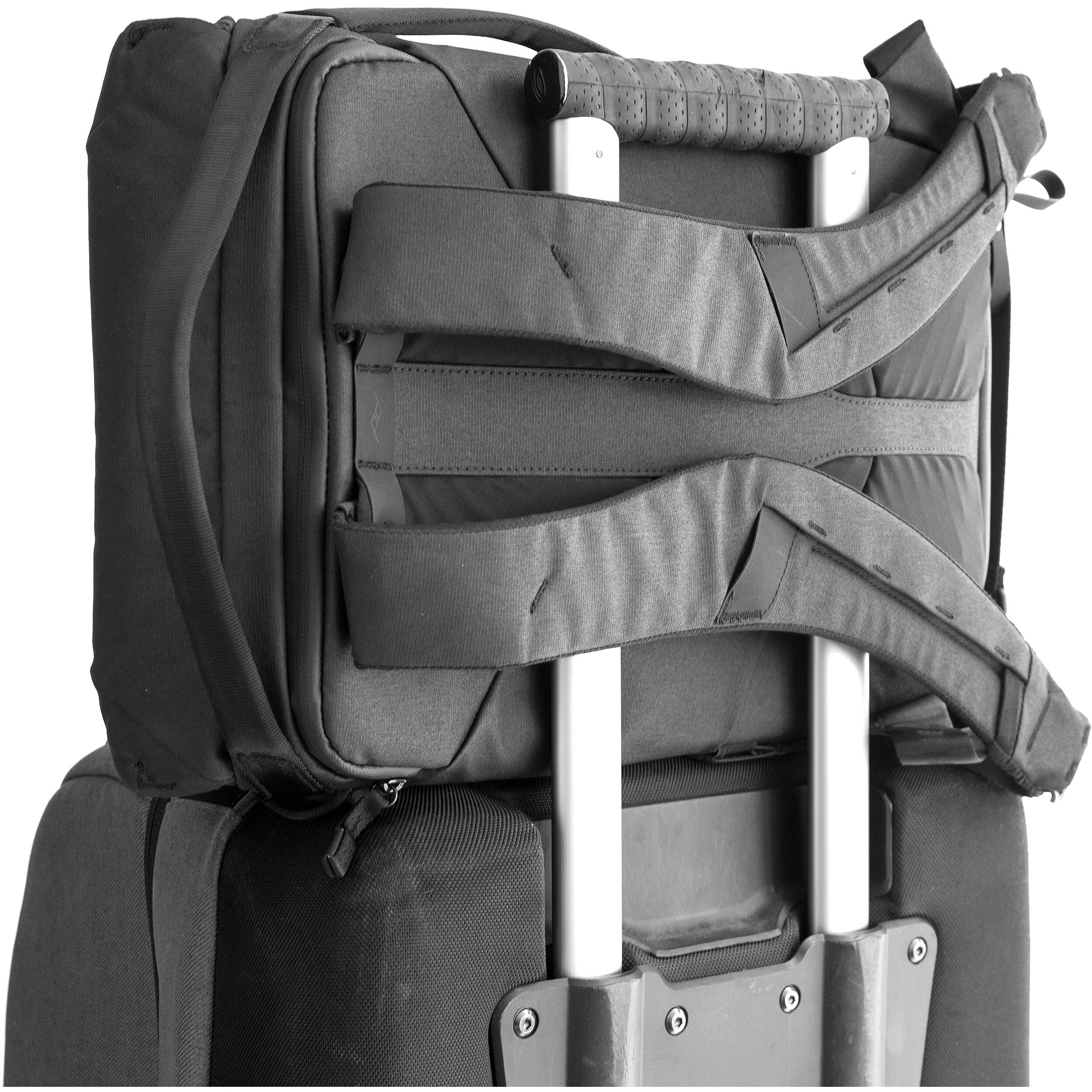 Everyday Backpack with top MagLatch, side pockets, FlexFold dividers, and padded straps.
