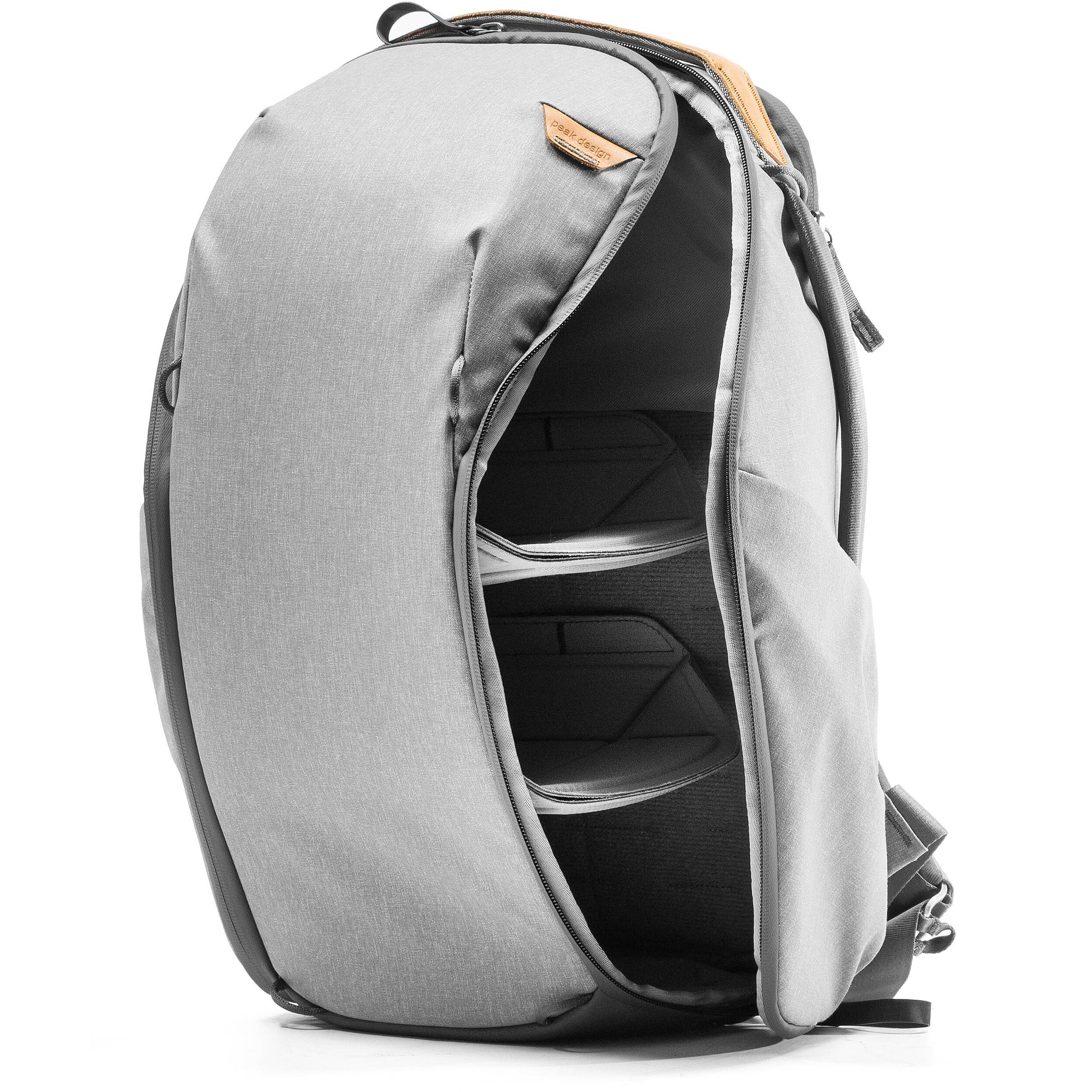 Everyday Backpack Zip with 270-degree UltraZip top and side access, expandable pockets and padded straps.
