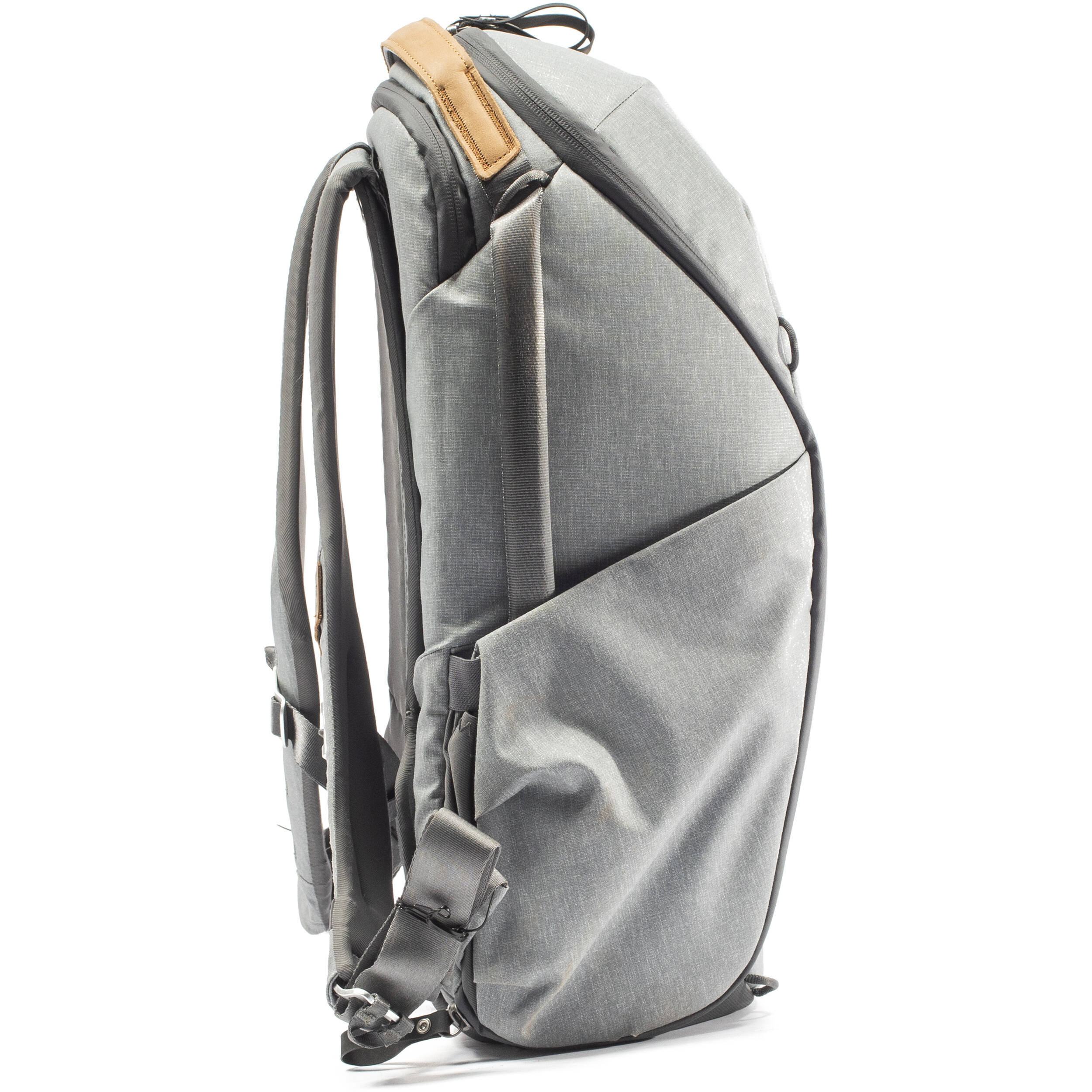 Everyday Backpack Zip with 270-degree UltraZip top and side access, expandable pockets and padded straps.
