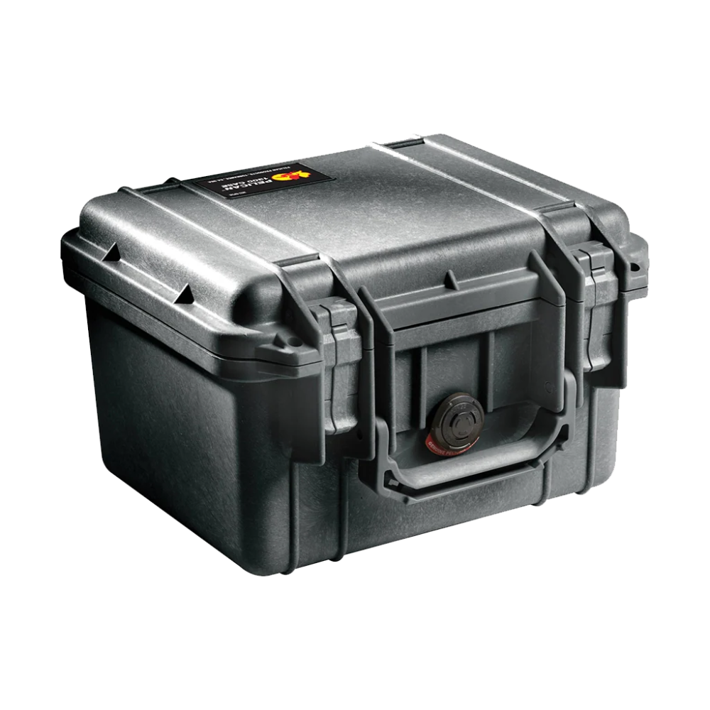 This hard case can be used to carry all your equipment that needs to be protected from water, air, dust or chemicals on your travel journeys.