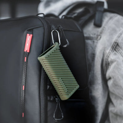 Carry memory cards and achieve speeds of up to 1000 MB/s. The PGYTECH CreateMate is equipped with a CFexpress Type B slot and SD/Micro SD dual card slots.