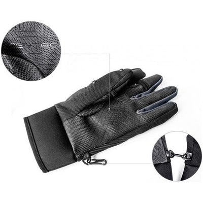 PGYTECH Photography Gloves – insulated, water-resistant gloves designed for cold-weather shooting with touchscreen fingertips and flip-back fingers for camera control.