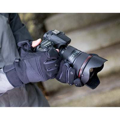 PGYTECH Photography Gloves (L) – designed for warmth, comfort, and dexterity, keeping your hands nimble while shooting in cold conditions.