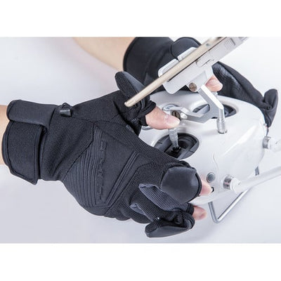 PGYTECH Photography Gloves (L) – designed for warmth, comfort, and dexterity, keeping your hands nimble while shooting in cold conditions.