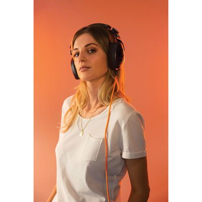 Connect a Black RODE NTH 1.2m Cable to the NTH-100 Professional Headphones. Features a 3.5mm TRS connection, 1.2m length and locking connector.