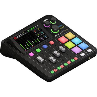 Become a master in your field with this all-in-one audio production solution for gamers, streamers and podcasters. 