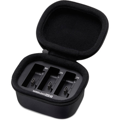 A robust charging case designed to protect your gear while powering it. Compatible with both transmitters and the receiver of the RODE Wireless GO II.