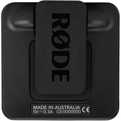 Compact wireless solution for interviews and filmmaking. Features a built-in microphone with an impressive 200m range for the RODE series IV wireless system.