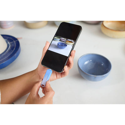 SanDisk Creator Phone Drive 256GB with USB Type-C and Lightning connectors, USB 3.2 Gen 1 interface, max read speed 90 MB/s, compact metal design, compatible with iOS 13+, Android 8+, Windows 10+, macOS 12+, includes three months of Adobe Lightroom.