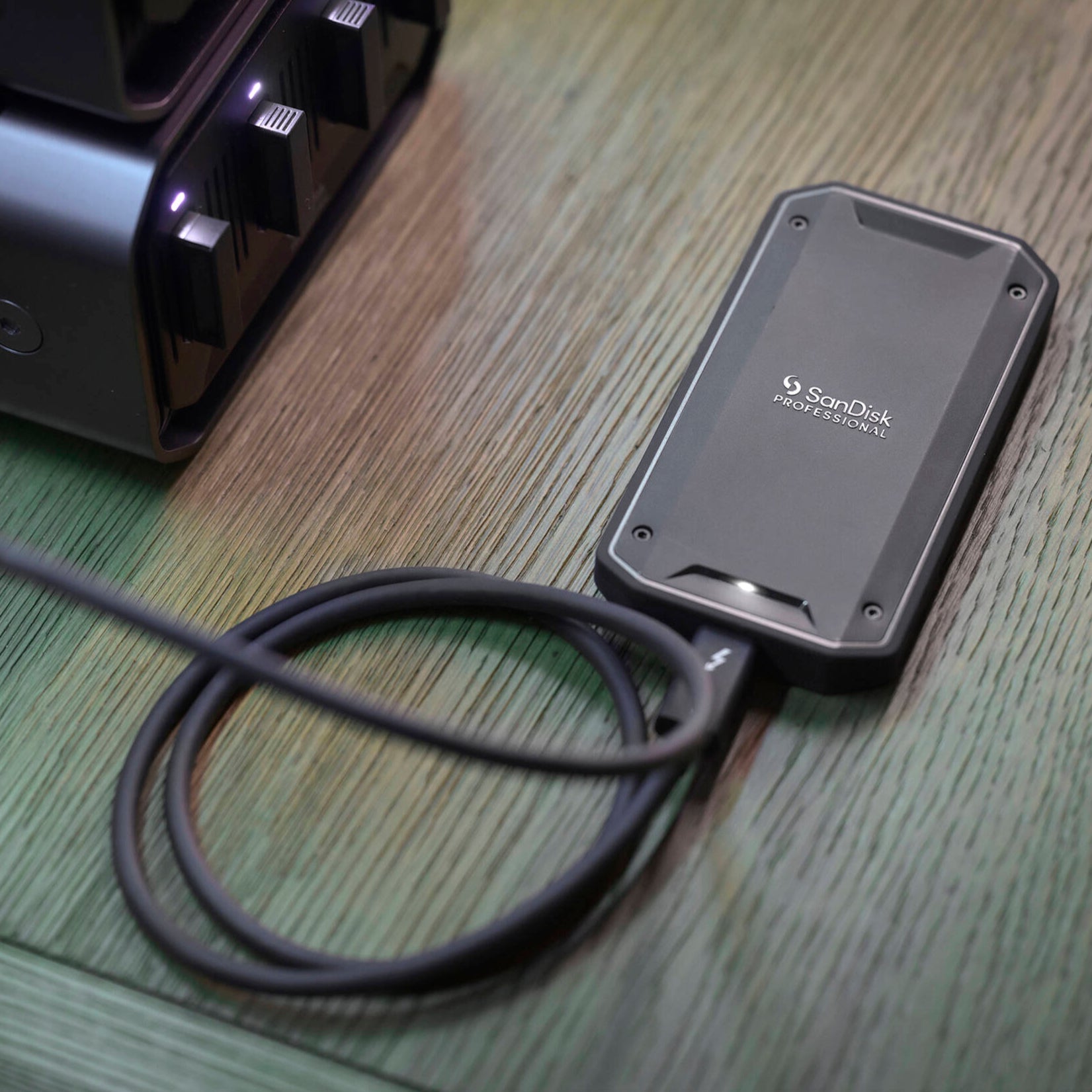 SanDisk PRO G40 portable SSD with Thunderbolt 3 and USB-C connectivity