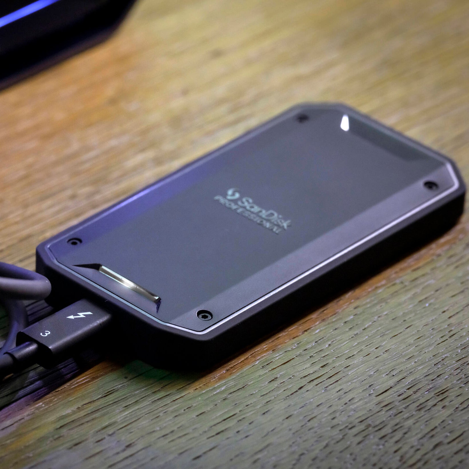 SanDisk PRO G40 portable SSD with Thunderbolt 3 and USB-C connectivity