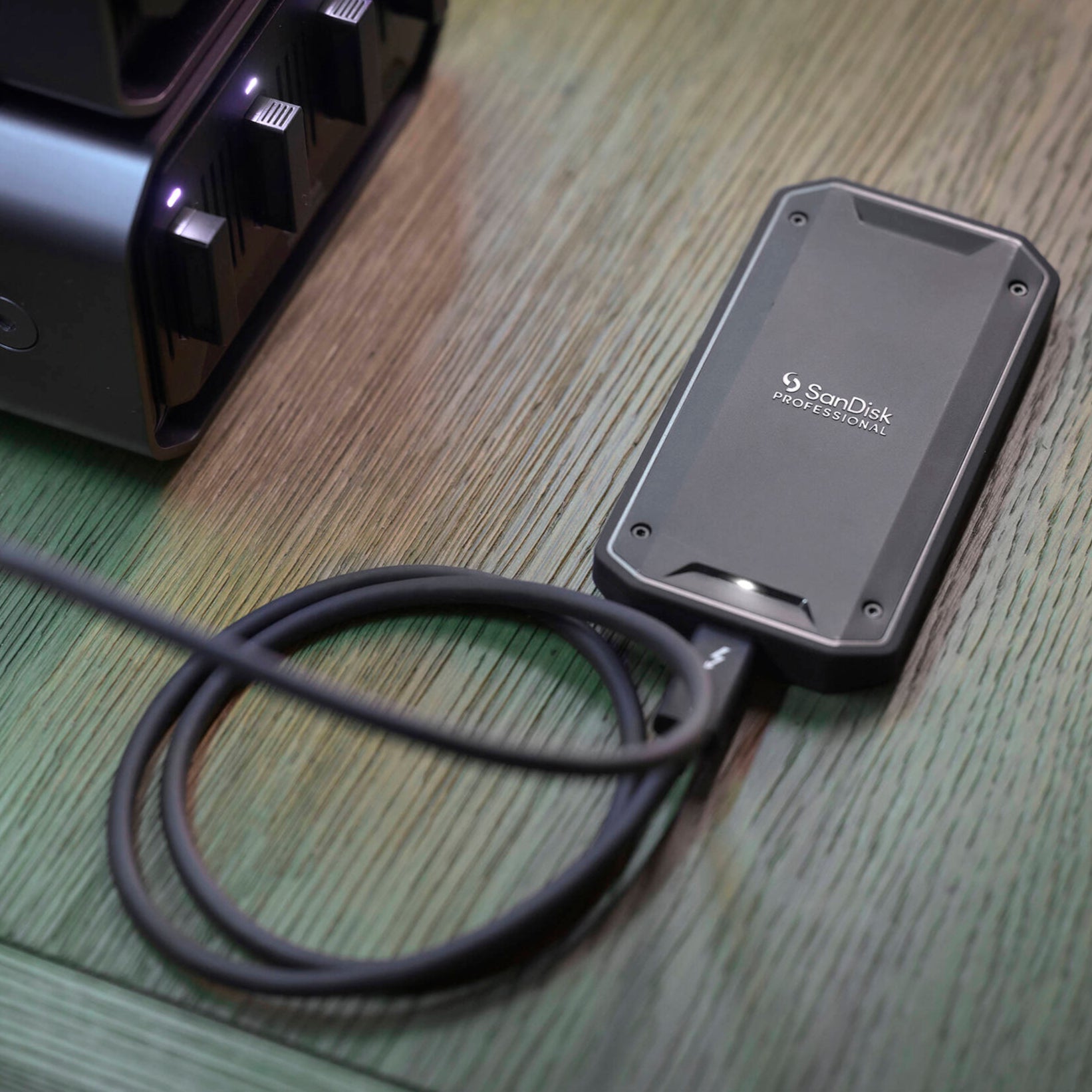 SanDisk PRO G40 portable SSD with Thunderbolt 3 and USB-C connectivity