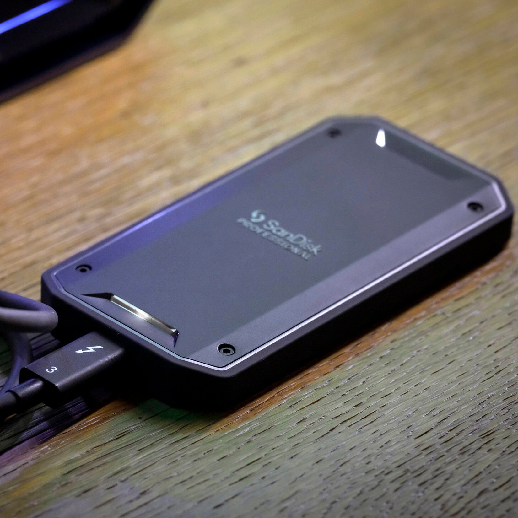 SanDisk PRO G40 portable SSD with Thunderbolt 3 and USB-C connectivity