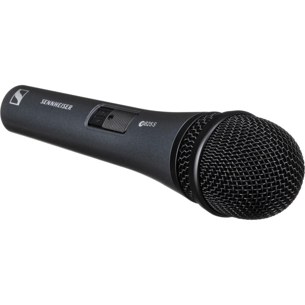 Handheld dynamic microphone with cardioid polar pattern