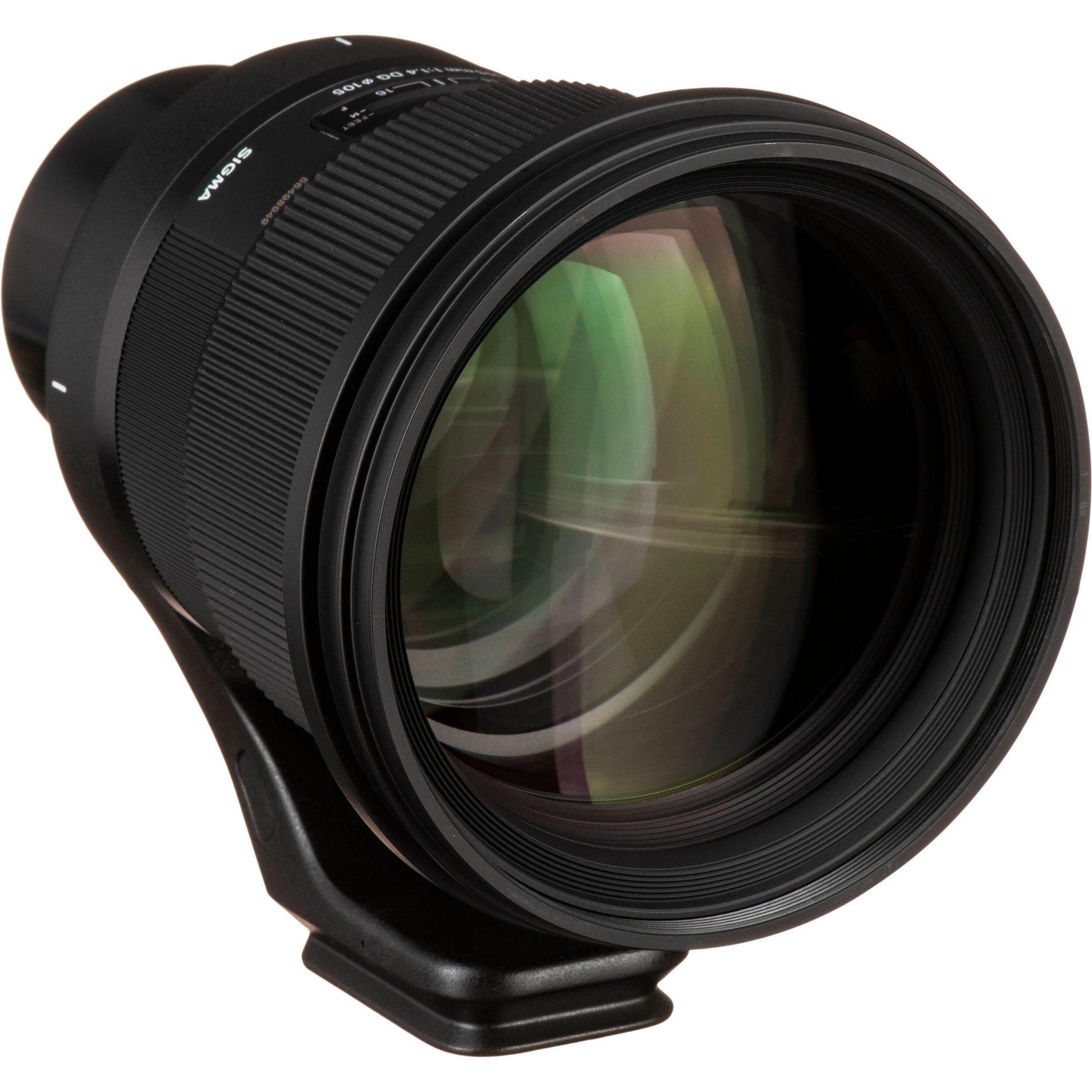 Capture low-light and mid-telephoto shots perfectly with Sigma 105mm f/1.4 Art Lens.