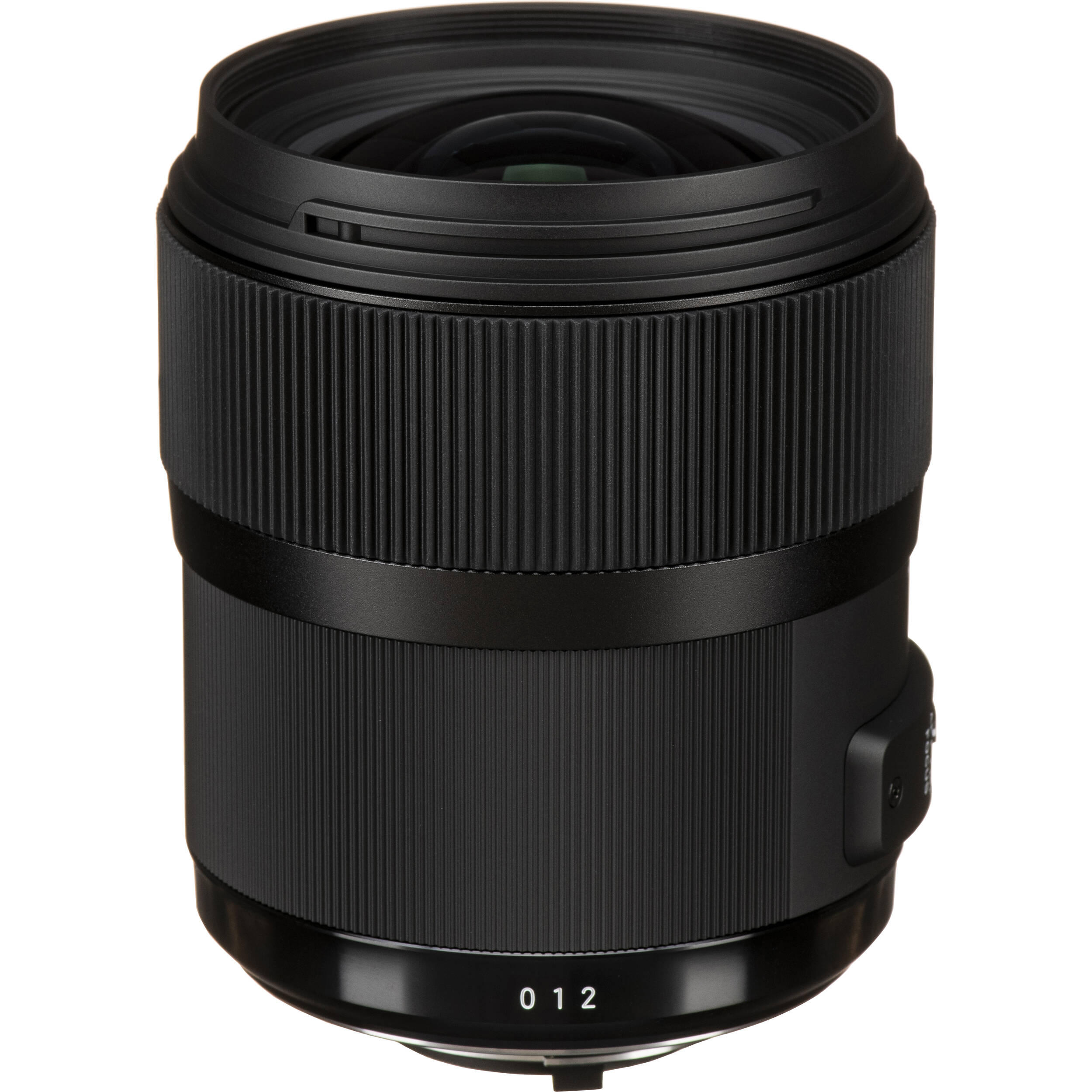 Sigma 35mm f/1.4 Art Lens for Nikon – wide-angle prime with f/1.4 aperture.