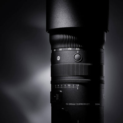 Sigma 70-200mm f/2.8 DG DN OS Sports Lens – fast telephoto zoom lens for Sony E-mount, featuring optical stabilization, weather sealing, and pro-level performance for action and portrait photography.