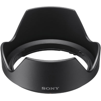 Sony E 35mm f/1.8 OSS Lens – fast, lightweight prime with Optical SteadyShot, ideal for portraits, low-light shooting, and everyday versatility.