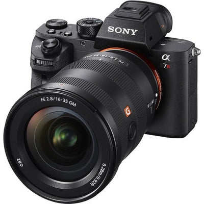 Sony FE 16-35mm f/2.8 GM – ultra-wide-angle zoom with edge-to-edge sharpness, fast f/2.8 aperture, and premium G Master optics.