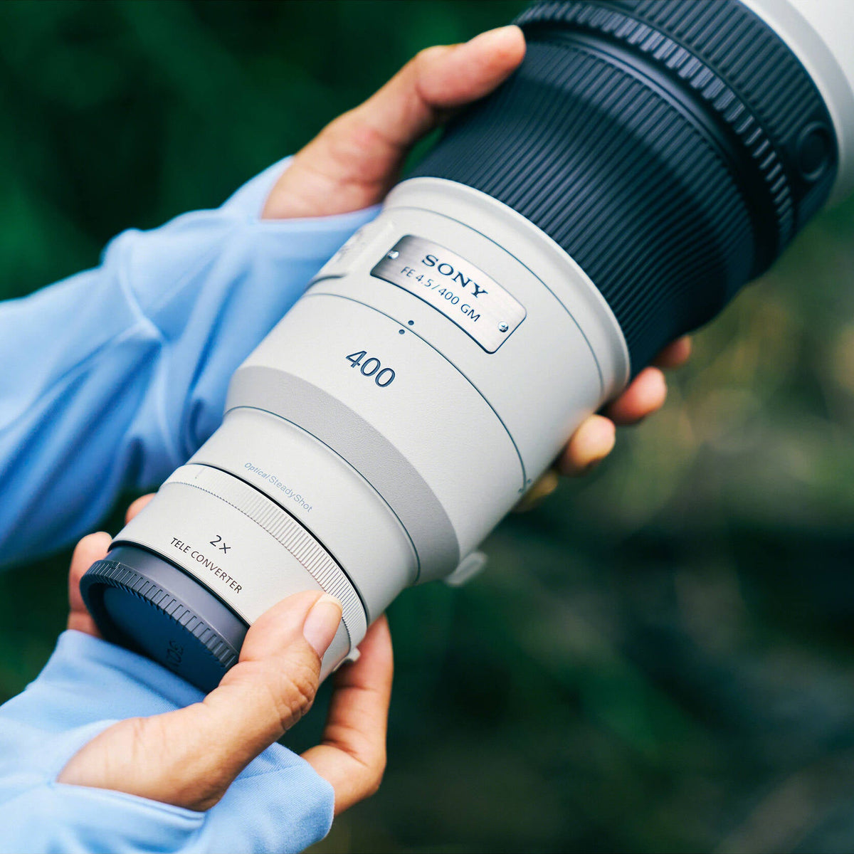 Sony FE 400mm f/4.5 prime telephoto lens for wildlife photography
