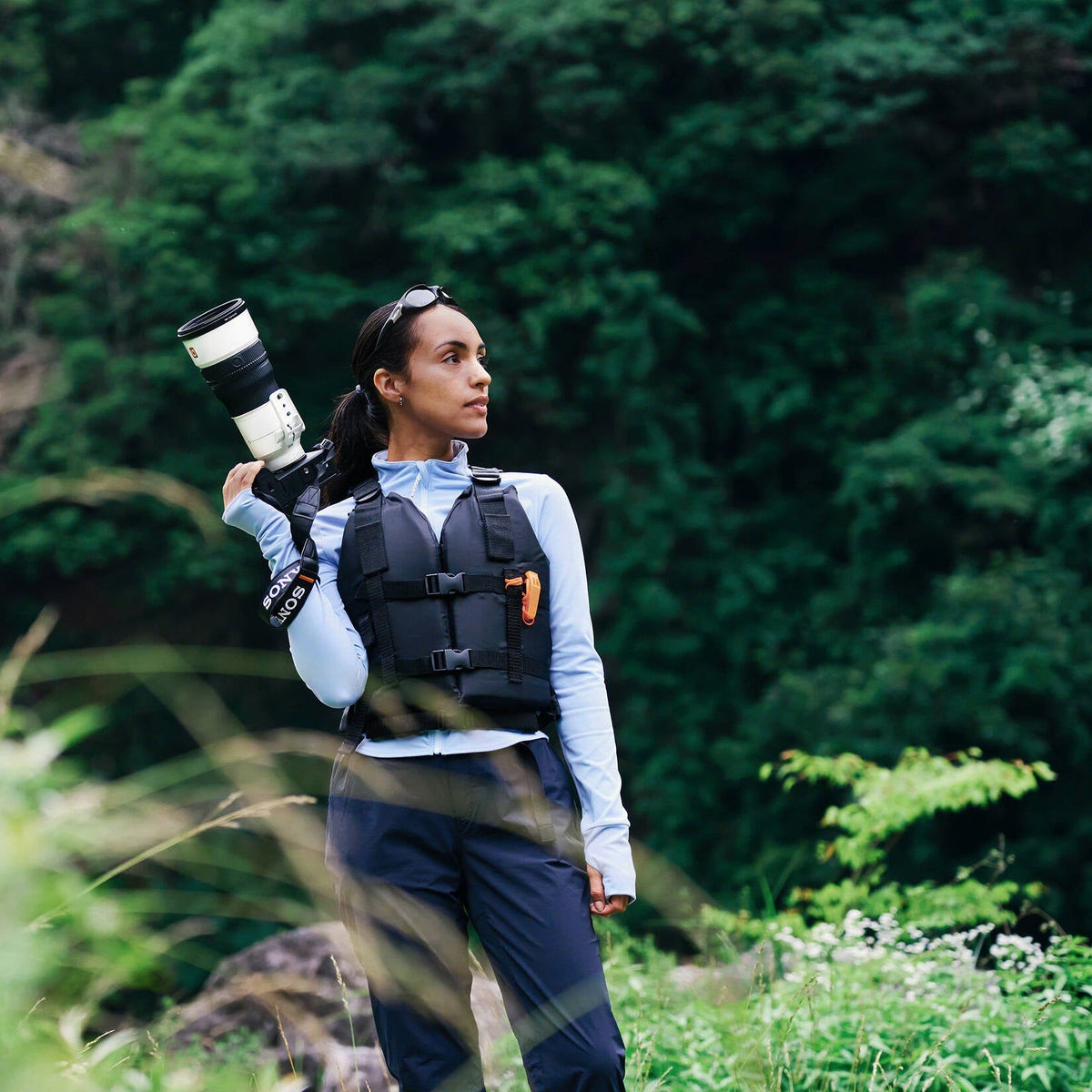 Sony FE 400mm f/4.5 prime telephoto lens for wildlife photography
