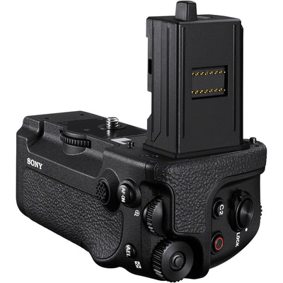 Sony VG-C6 grip on α7R VI with dual battery support and vertical controls.