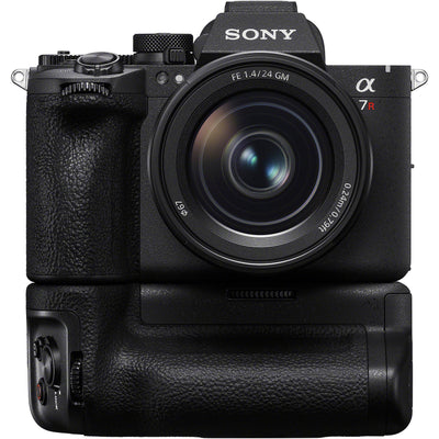 Sony VG-C6 grip on α7R VI with dual battery support and vertical controls.
