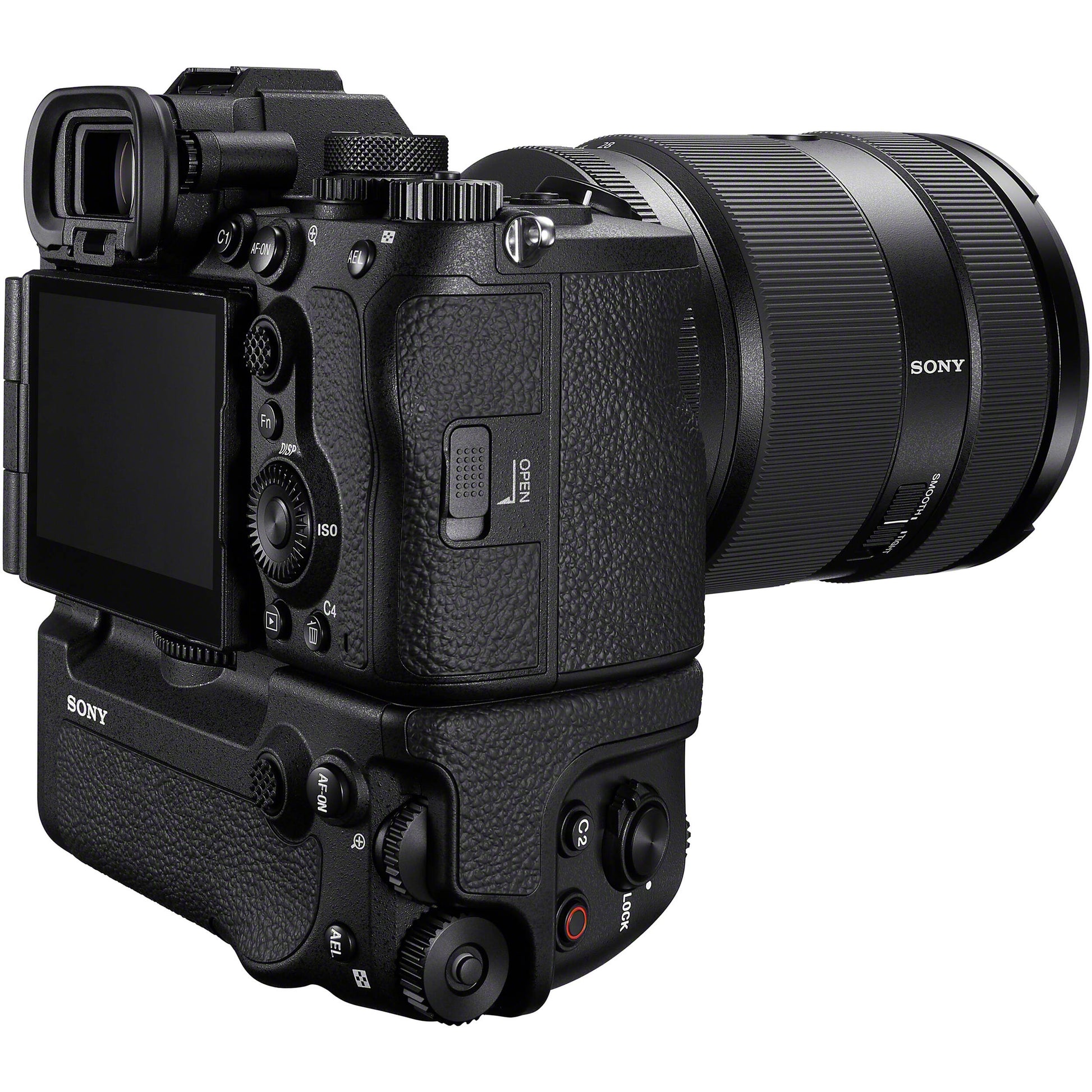 Sony VG-C6 grip on α7R VI with dual battery support and vertical controls.