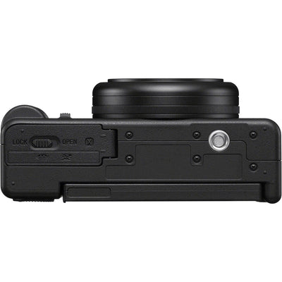 Elevate your content with a camera made to showcase products, capture group selfies, create blurry backgrounds, film smooth videos and connect to your phone.
