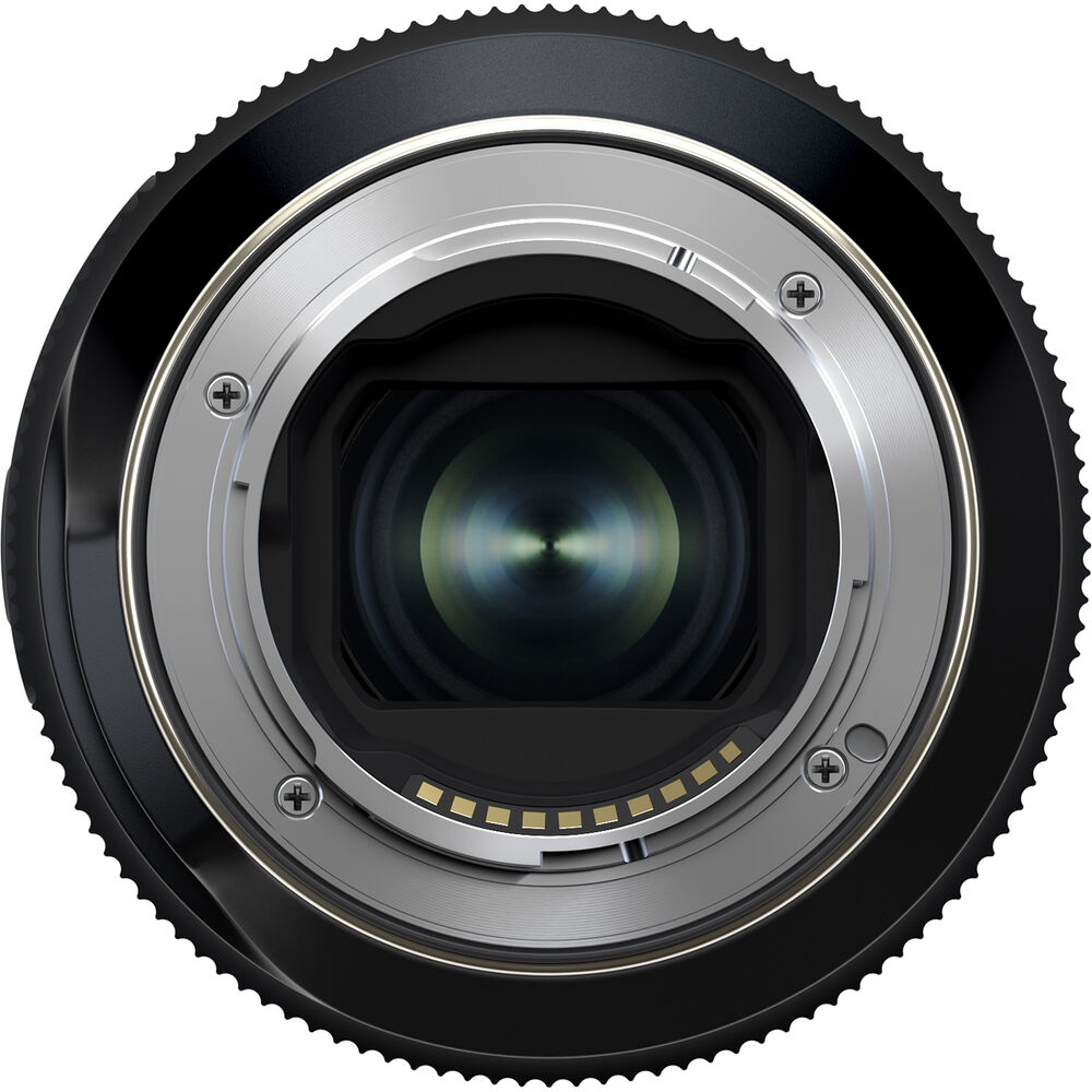 High-resolution Tamron 35-100mm f/2.8 mirrorless lens