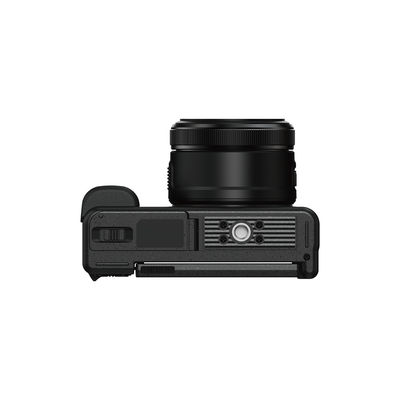 YASHICA City 200 compact digital camera with 10x optical zoom.