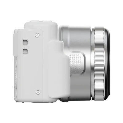 YASHICA City 200 compact digital camera with 10x optical zoom.