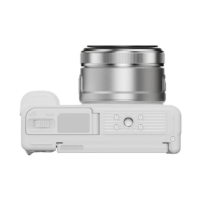 YASHICA City 200 compact digital camera with 10x optical zoom.