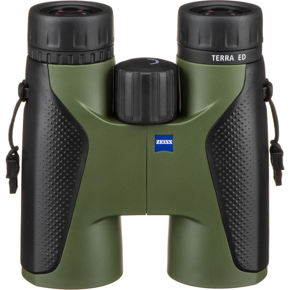 The Zeiss Terra ED 10x32 Binoculars (Green) guarantee razor-sharp images and precise focusing. Lightweight and easy to carry around on your adventures.