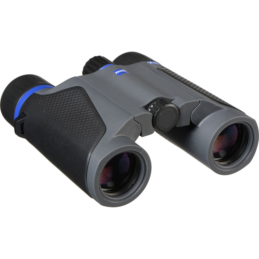 Enhance your field of view with state-of-the-art Zeiss binoculars designed to fit your pocket and offer impressive detail, even in extreme conditions. 