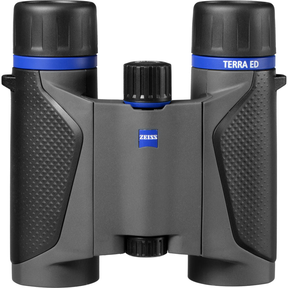 Enhance your field of view with state-of-the-art Zeiss binoculars designed to fit your pocket and offer impressive detail, even in extreme conditions. 