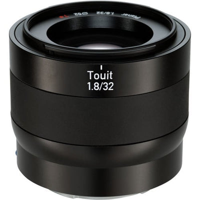 Zeiss Touit 32mm f/1.8 for Sony E. APS-C standard prime with f/1.8 aperture, sharp optics, natural colours, and a lightweight, travel-ready build.