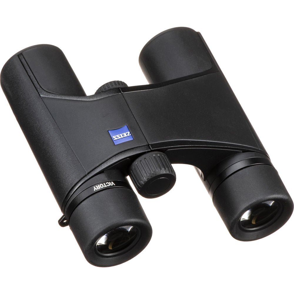 The Victory Pocket 10x25 promises high performance whether strolling in the park or on a long walking tour observing birds and the natural world.