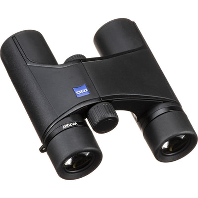 The Victory Pocket 10x25 promises high performance whether strolling in the park or on a long walking tour observing birds and the natural world.