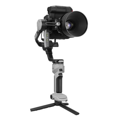 Cinepeer Crane 4E 3-axis gimbal for full-frame cameras.