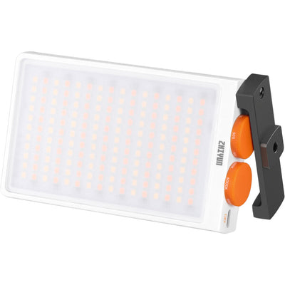 Zhiyun FIVERAY M40 Powerful Pocket Light – compact, bright LED with adjustable colour temperature.